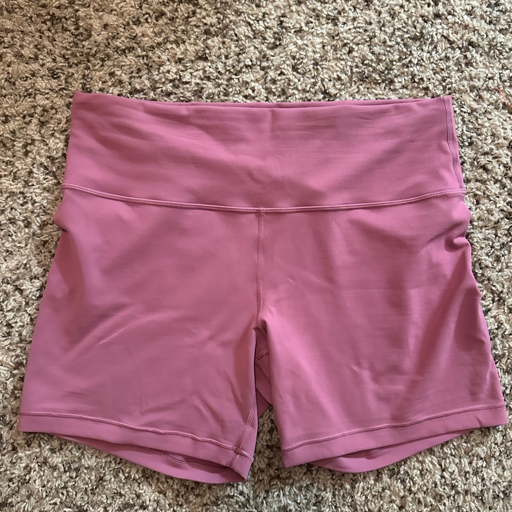 Lululemon Wundertrain Bikers